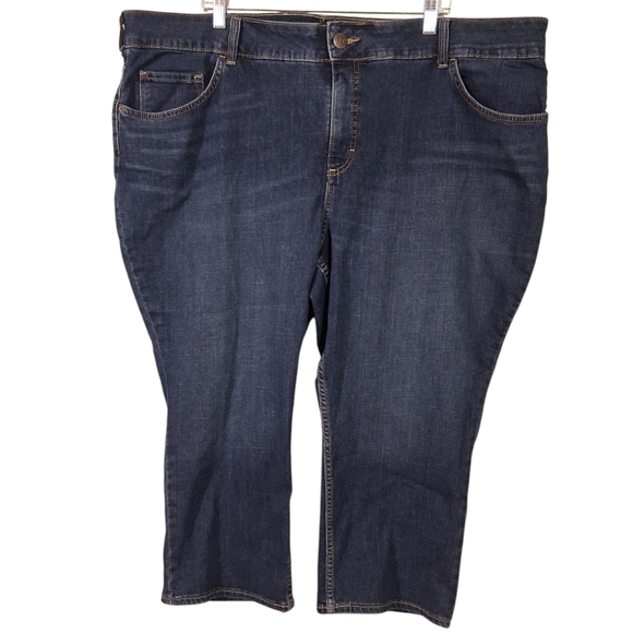 NWOT Lee Regular Fit mid rise capri, Sz 26W - Picture 1 of 4